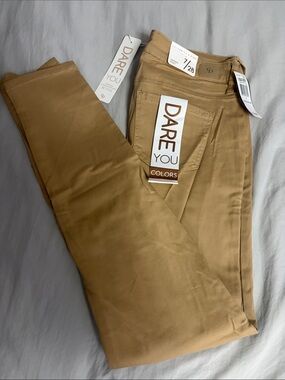 Celebrity Pink Slim Skinny Jeans in Tan NWT